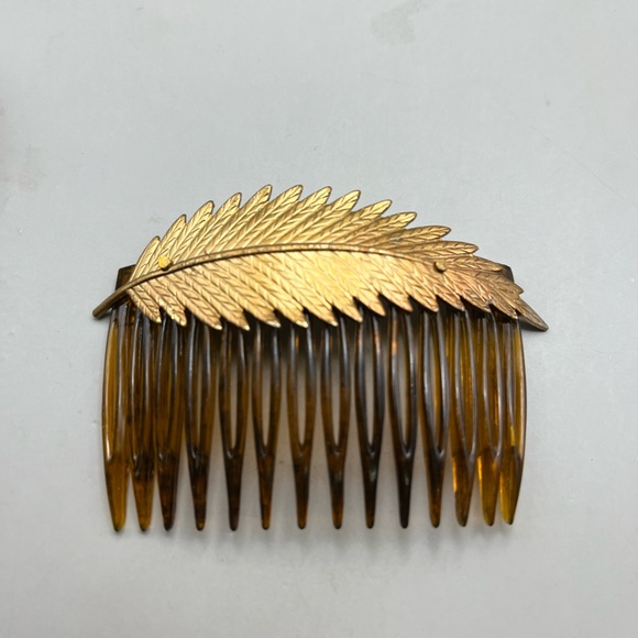 Gold and Brown Vintage Hair Comb Set - Picture 6 of 6
